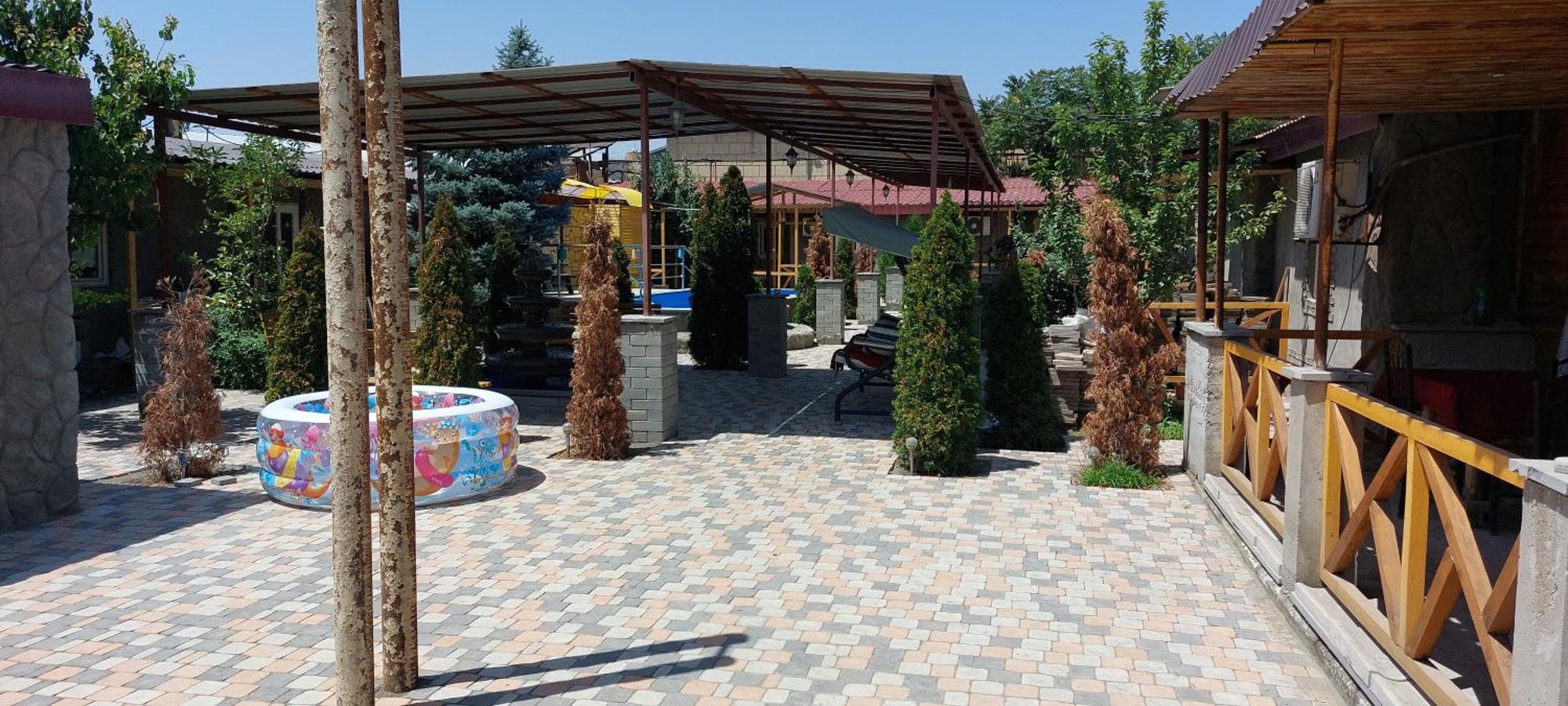 Arba Hotel Єреван Екстер'єр фото